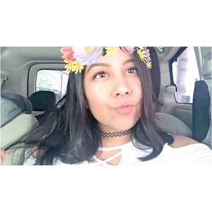 Meet your Posher, Andreina